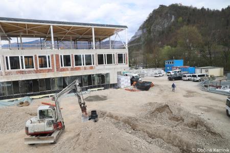 Ogled gradbišča nove Osnovne šole Frana Albrehta in seznanitev s potekom del občinskih svetnikov (30)